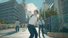 岡田准一のダンス再び！マクドナルド新TVCM公開「まだ横スライドのステップ踏めました（笑）」 - 画像一覧（1/11）