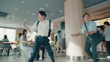 岡田准一のダンス再び！マクドナルド新TVCM公開「まだ横スライドのステップ踏めました（笑）」 - 画像一覧（2/11）