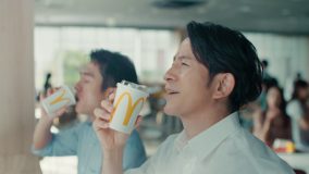 岡田准一のダンス再び！マクドナルド新TVCM公開「まだ横スライドのステップ踏めました（笑）」