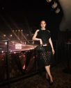 のん×齋藤飛鳥、クールさとモード感が際立つお腹チラ見せmiumiuコーデショット公開にファン歓喜 - 画像一覧（7/7）