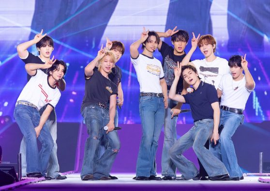 【レポート】SEVENTEEN、約1年ぶりとなるドームクラスの大型ファンミーティングがスタート！東京ドーム公演は2日間で10万人を動員