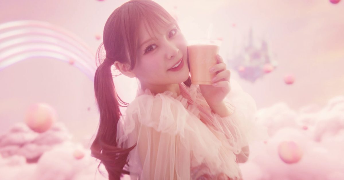 齊藤なぎさ　等身大タペストリー あの×齊藤なぎさがマクドナルド新CMで1年ぶりに共演！「久々に本物に