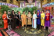 SixTONES、最新AIを駆使した新作ゲーム「バクモンクエスト」で究極のパーティーバトル！中村倫也＆劇団ひとり＆ザキヤマが緊急参戦 - 画像一覧（1/6）