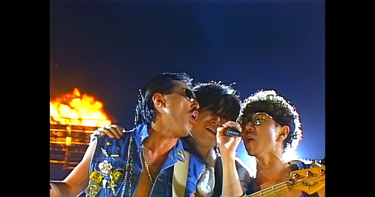THE ALFEE、40年前の若かりし3人が巨大ステージを駆け巡る！伝説の“10