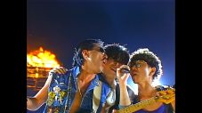 THE ALFEE、40年前の若かりし3人が巨大ステージを駆け巡る！伝説の“10万人コンサート”リマスター版Blu-ray発売決定 - 画像一覧（2/2）