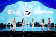 LE SSERAFIM新曲「BOOMPALA」初ライブパフォーマンス映像がSpotifyで独占公開 - 画像一覧（26/37）