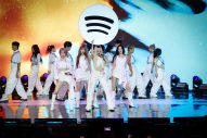 LE SSERAFIM新曲「BOOMPALA」初ライブパフォーマンス映像がSpotifyで独占公開 - 画像一覧（34/37）