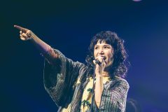 Superfly、嵐の「果てない空」のカバーライブ音源を配信リリース！「嵐の5人の思いが乗った歌を私ひとりが表現するプレッシャーもありました」