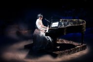 【ライブレポート】米国人ライターが観た、松任谷由実最新ライブ。「このツアーが強く印象付けるのは、創作衝動に突き動かされる人間からしか生まれない創造性だ」 - 画像一覧（5/10）