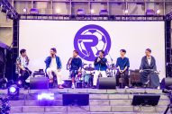 【ライブレポート】ORANGE RANGE“BLUEGE RANGE”と名前を変え、新宿歌舞伎町で一夜限りのゲリラライブ敢行 - 画像一覧（33/38）