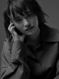 iri、新曲「Crunchy」の軽やかに泳いでいくような感覚をもつ世界観を映像で表現したMV公開