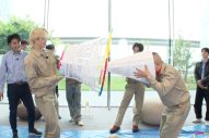 timelesz原嘉孝＆篠塚大輝、巨大メガホンで実験！篠塚の愛は1キロ先のチョコプラ松尾に届くのか - 画像一覧（3/3）