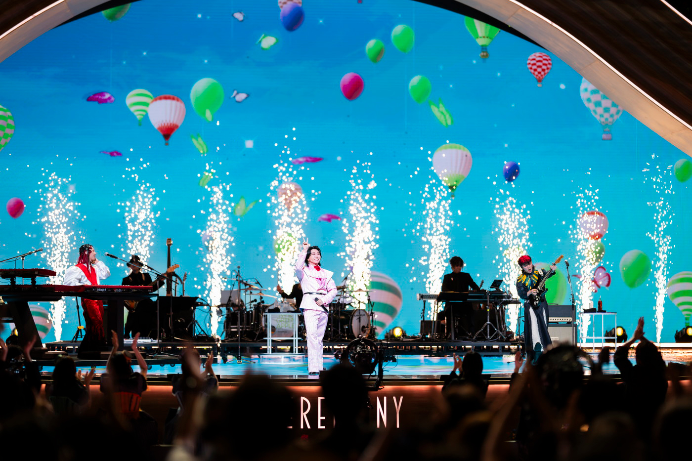 【イベントレポート】Mrs. GREEN APPLE presents『CEREMONY』が終幕！「この空間やライブ、自己表現ってこんなに素晴らしい」（大森元貴）