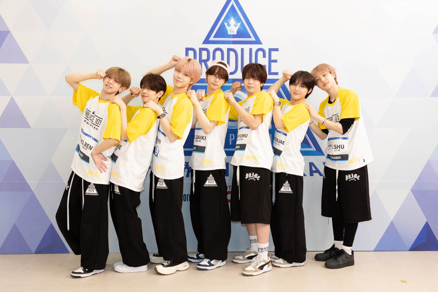 『PRODUCE 101 JAPAN 新世界 FAN BOOK』販売開始！さらに続編となる第2弾の発売も決定「完全プライベートな素顔は必見」