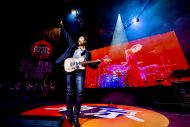 【ライブレポート】YOSHIKI『Global Citizen LIVE: Tokyo』でHYDE、MIYAVIらと共演！感動的なフィナーレに - 画像一覧（3/18）