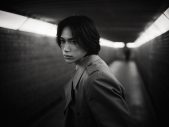 池﨑理人（INI）新曲「Backseat」デジタル配信開始！胸の内を語る映像「深夜に喋る」も公開 - 画像一覧（1/1）