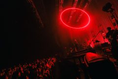 【ライブレポート】ReoNa、約1年半ぶりとなるオールスタンディングライブツアー『”De:TOUR -動脈-“』開幕！大阪公演よりスタート