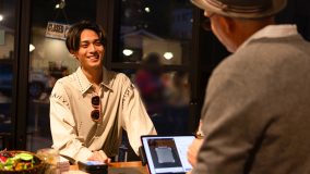 髙橋海人は大好きな恐竜に大興奮、永瀬廉はLA絶品グルメを満喫！『King & Princeがまちあわせ in LA』エピソード4の予告映像