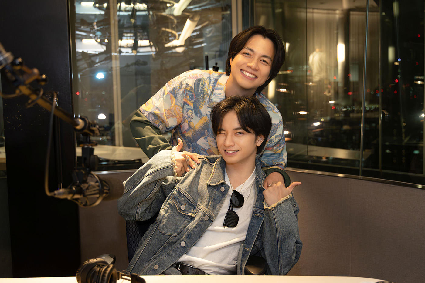 中島健人主演映画『ラブ≠コメディ』に、重岡大毅が友情出演！場面写真＆仲良しオフショットも到着