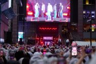【ライブレポート】AND2BLE、K-POPグループ初！歌舞伎町サプライズフリーライブにファン3000人集結 - 画像一覧（5/13）