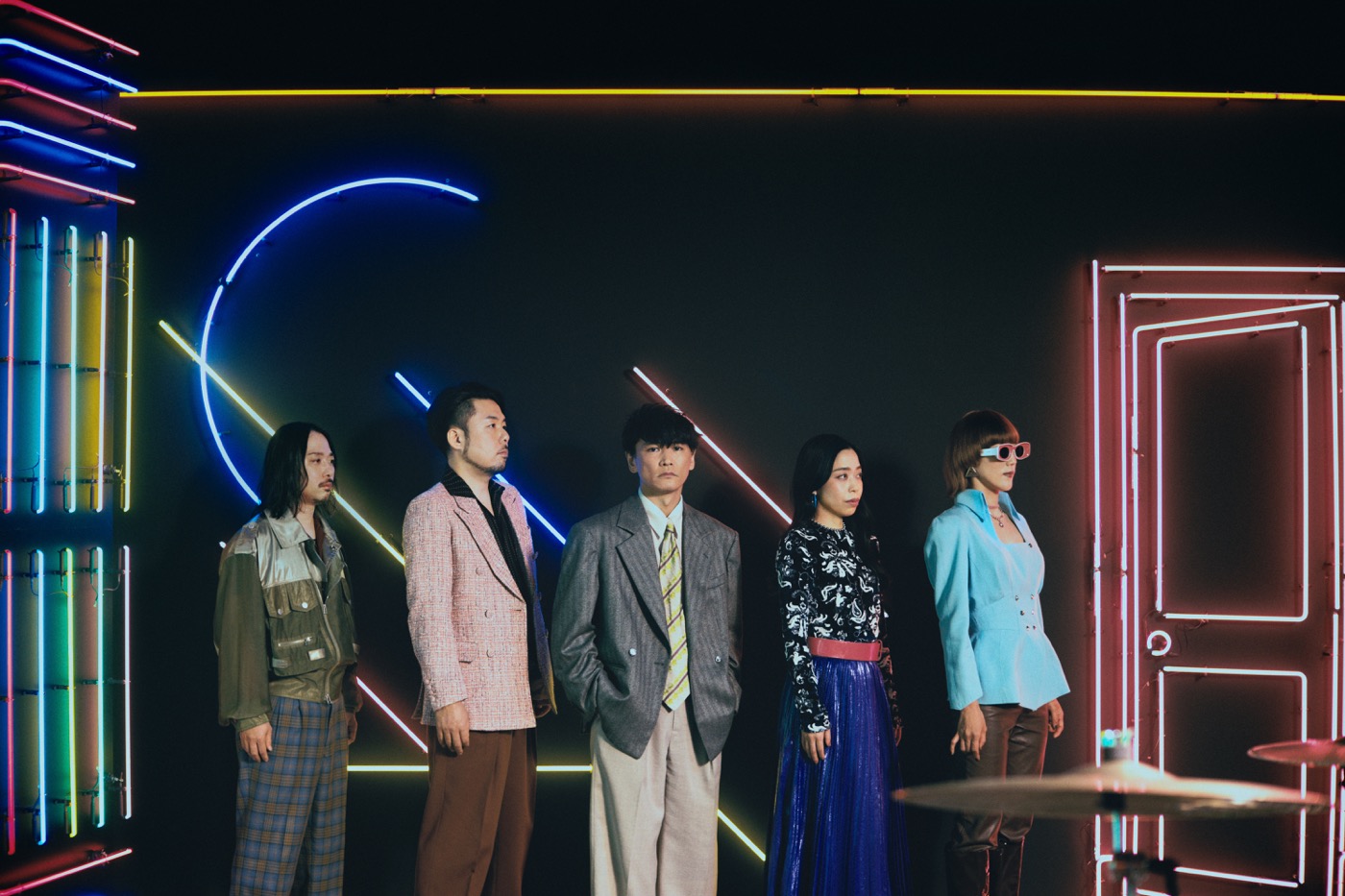 サカナクション、最新楽曲「怪獣」「いらない」の2曲を収録したCDシングルのリリースが決定！Corneliusと石野卓球のリミックスも収録
