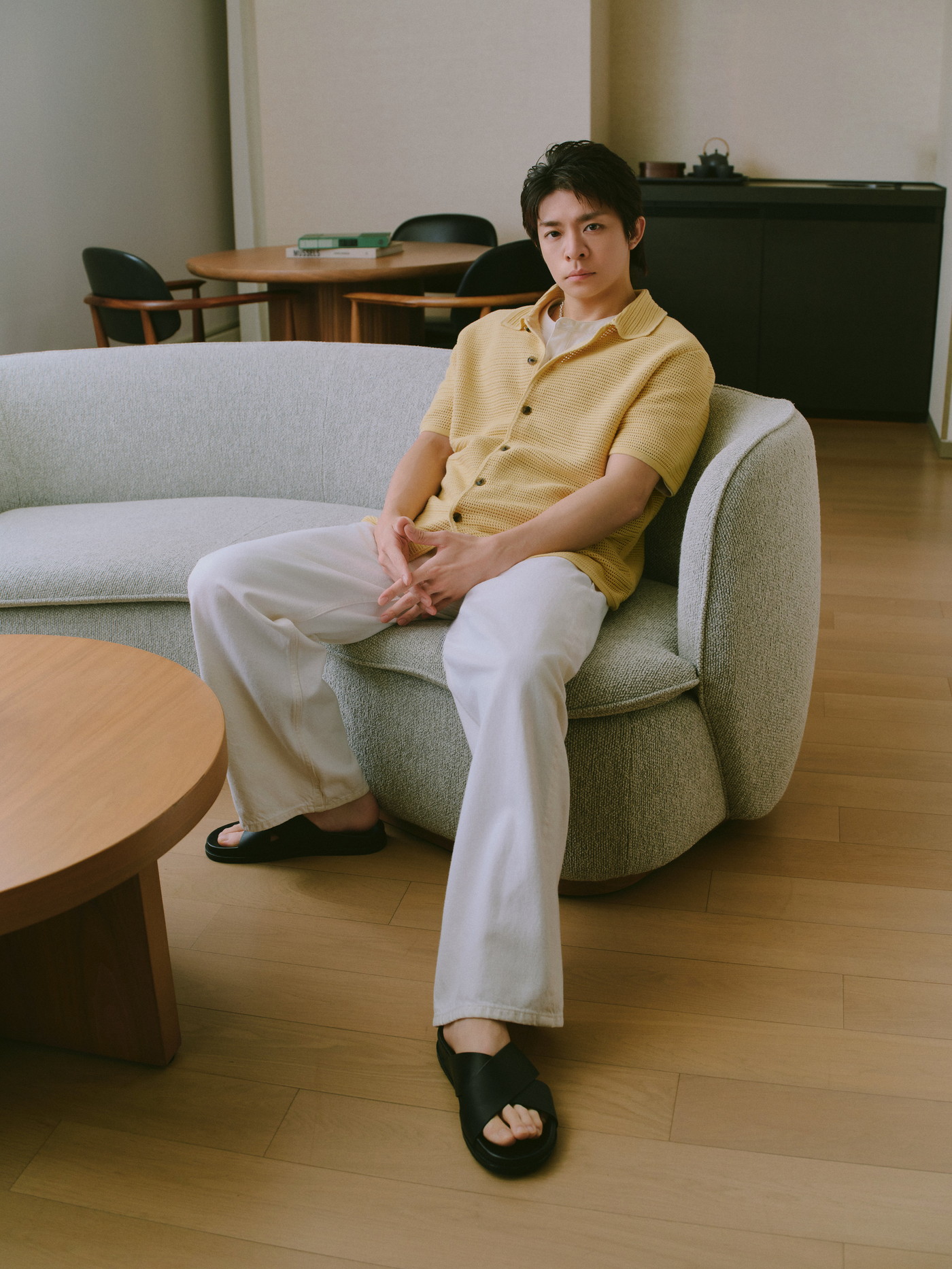 Number_i岸優太が旅をイメージした夏のスタイルを披露！バナナ・リ