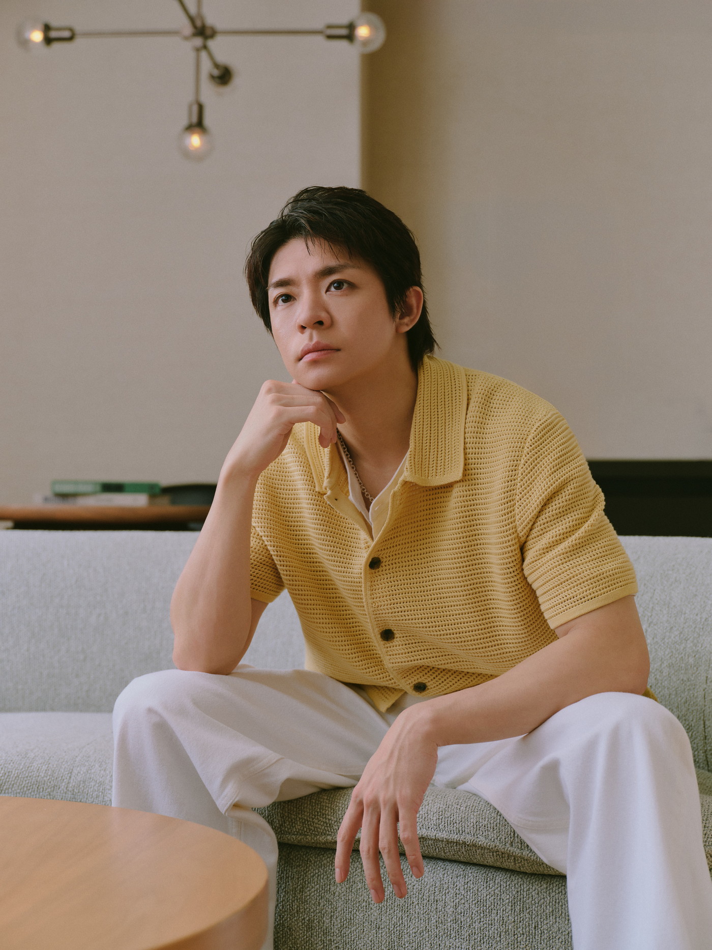 RED ERASER ベースボールシャツ 岸優太さん着用 Number_i岸優太が旅をイメージした夏のスタイルを披露！バナナ・リ