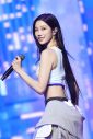 【ライブレポート】LE SSERAFIM2度目のワールドツアー開幕！「FEARNOTの皆さんが、わたしたちがステージに立つ理由」 - 画像一覧（11/12）