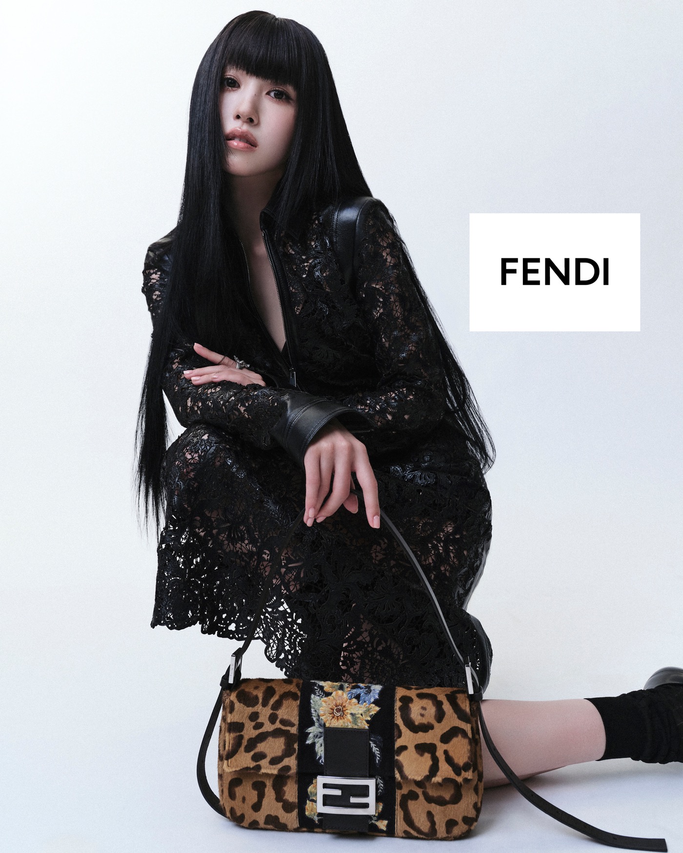 TWICEミナ、Stray Kidsバンチャンら世界のセレブリティが集結！フェンディ「バゲット(R)」を手にする姿公開