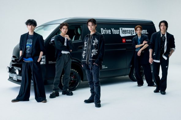ACEesの5人がジュエリー制作に挑戦！「個性あふれるジュエリーを身にまとい、シックに撮影させていただきました」