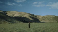 Number_i平野紫耀が満員のエレベーターから見渡す限りの草原へ！ランドリン新CM＆キービジュアル公開 - 画像一覧（6/8）