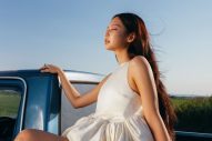JENNIE（BLACKPINK）最新曲「Less than a Lover」リリース＆MV公開！“友達以上、恋人未満”の複雑で繊細な感情をナチュラルに表現 - 画像一覧（2/3）