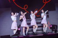 【ライブレポート】ILLITのライブにHANAのJISOO＆MOMOKAがサプライズ登場！新曲「I Got Your Back」を全員揃ってステージ初披露 - 画像一覧（4/10）