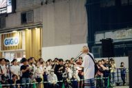 【ライブレポート】汐れいら、約3年ぶりとなるフリーストリートライブを新宿・歌舞伎町で開催 - 画像一覧（4/8）