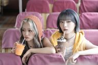 HANA JISOO＆YURI、マクドナルドのCMに初登場！「楽しい撮影でした」（YURI）「おいしい飲み物をたくさん飲めてうれしかった」（JISOO） - 画像一覧（15/22）