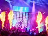 【ライブレポート】Ado、米『Lollapalooza 2026』にAIRBNBステージのトリで初出演！圧巻のパフォーマンスに1万5000人が熱狂 - 画像一覧（4/4）