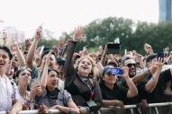 【ライブレポート】YOASOBI『Lollapalooza』2年ぶり2度目の出演でメインステージへ！3万人を魅了 - 画像一覧（3/6）