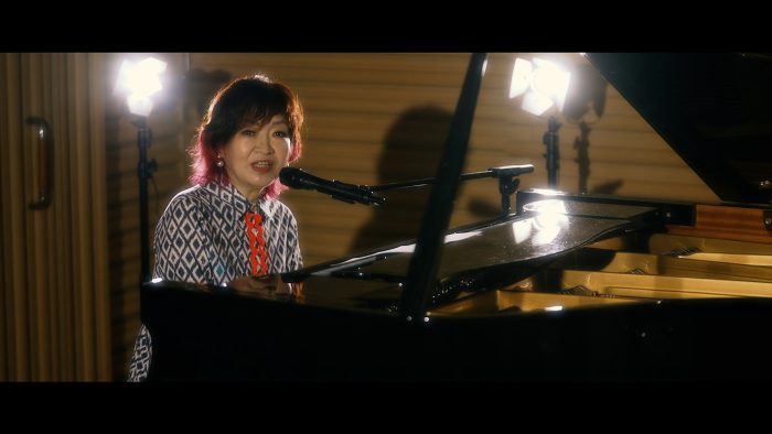 清水ミチコが矢野顕子になりきって歌唱！「YOU ARE SPECIAL TO ME」のパフォーマンス映像公開