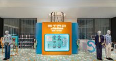 King & Prince髙橋海人×エトロポップアップストアが東京＆大阪でオープン！髙橋が新宿店を来訪 - 画像一覧（8/8）