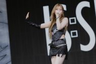 【ライブレポート】IS:SUE、『LuckyFes’26』に2年連続出演！デビュー2周年を経た4人の現在地を示すステージに - 画像一覧（9/14）