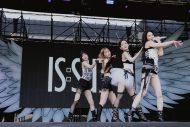 【ライブレポート】IS:SUE、『LuckyFes’26』に2年連続出演！デビュー2周年を経た4人の現在地を示すステージに - 画像一覧（12/14）