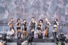 【ライブレポート】ME:I、初出演の『LuckyFes’26』で新曲「FLUTE」をパワフルに披露