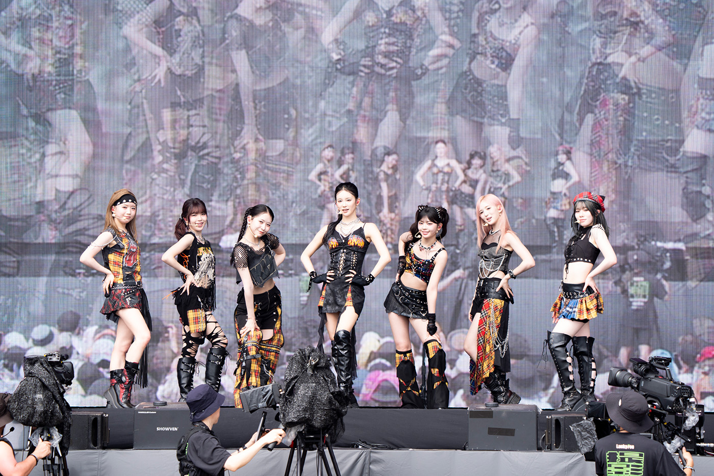 【ライブレポート】ME:I、初出演の『LuckyFes’26』で新曲「FLUTE」をパワフルに披露