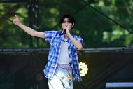 【ライブレポート】DXTEEN、『LuckyFes’26』出演！爽やかさから圧巻のパフォーマンスまで全7曲で魅せた夏ステージ - 画像一覧（18/49）