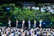 【ライブレポート】DXTEEN、『LuckyFes’26』出演！爽やかさから圧巻のパフォーマンスまで全7曲で魅せた夏ステージ - 画像一覧（29/49）