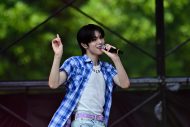【ライブレポート】DXTEEN、『LuckyFes’26』出演！爽やかさから圧巻のパフォーマンスまで全7曲で魅せた夏ステージ - 画像一覧（32/49）