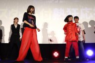 【レポート】映画『Michael／マイケル』大ヒット御礼イベントに若槻千夏と永尾柚乃がサプライズ参加！「映画を見たら涙が止まらない」（若槻） - 画像一覧（2/6）