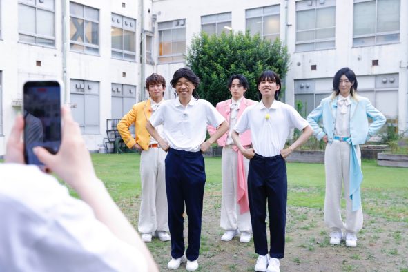 【独占写真大量公開】モナキおヨネが、COWCOW多田の相方に!?エムオン!オリジナル番組より、メイキング＆オフショット写真がどっさり到着