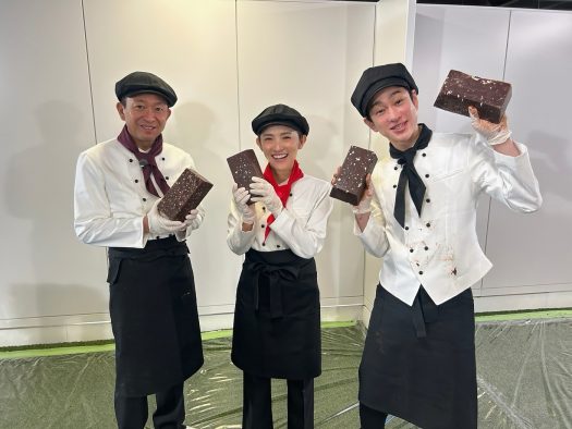 城島茂、横山裕、藤原丈一郎、松島聡が『鉄腕 DASH』で巨大な「お菓子の家」づくりに初挑戦！童心にかえって大喜び