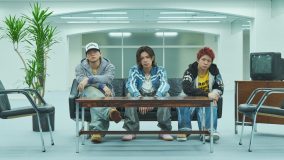 Number_iの臨場感溢れるライブ映像が、東京・新宿のど真ん中で放映